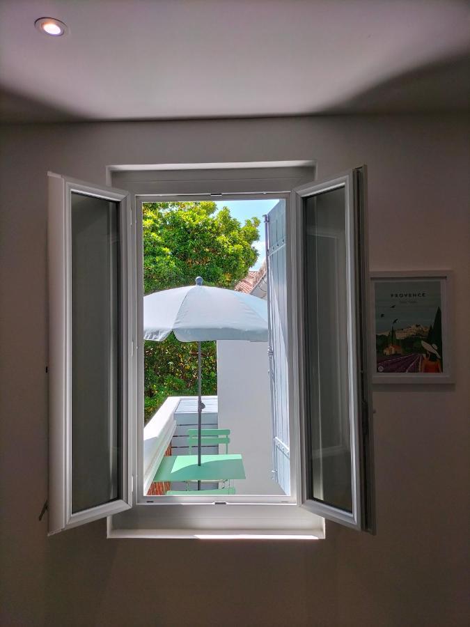 Studio Terrasse, Intra-Muros, Climatise Avec Wifi Avignon Extérieur photo
